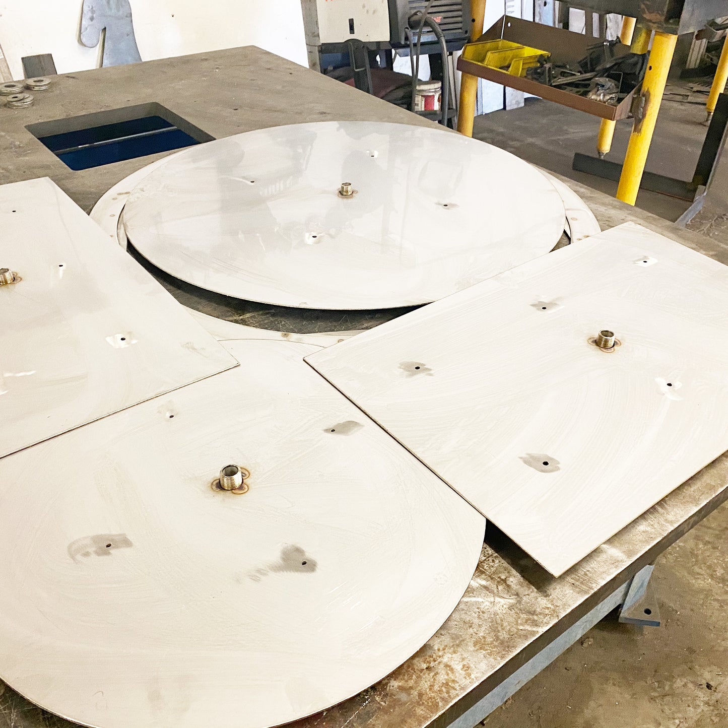 Different shapes of 25″ – 30″ Custom Flat, Stainless Steel Burner Pans